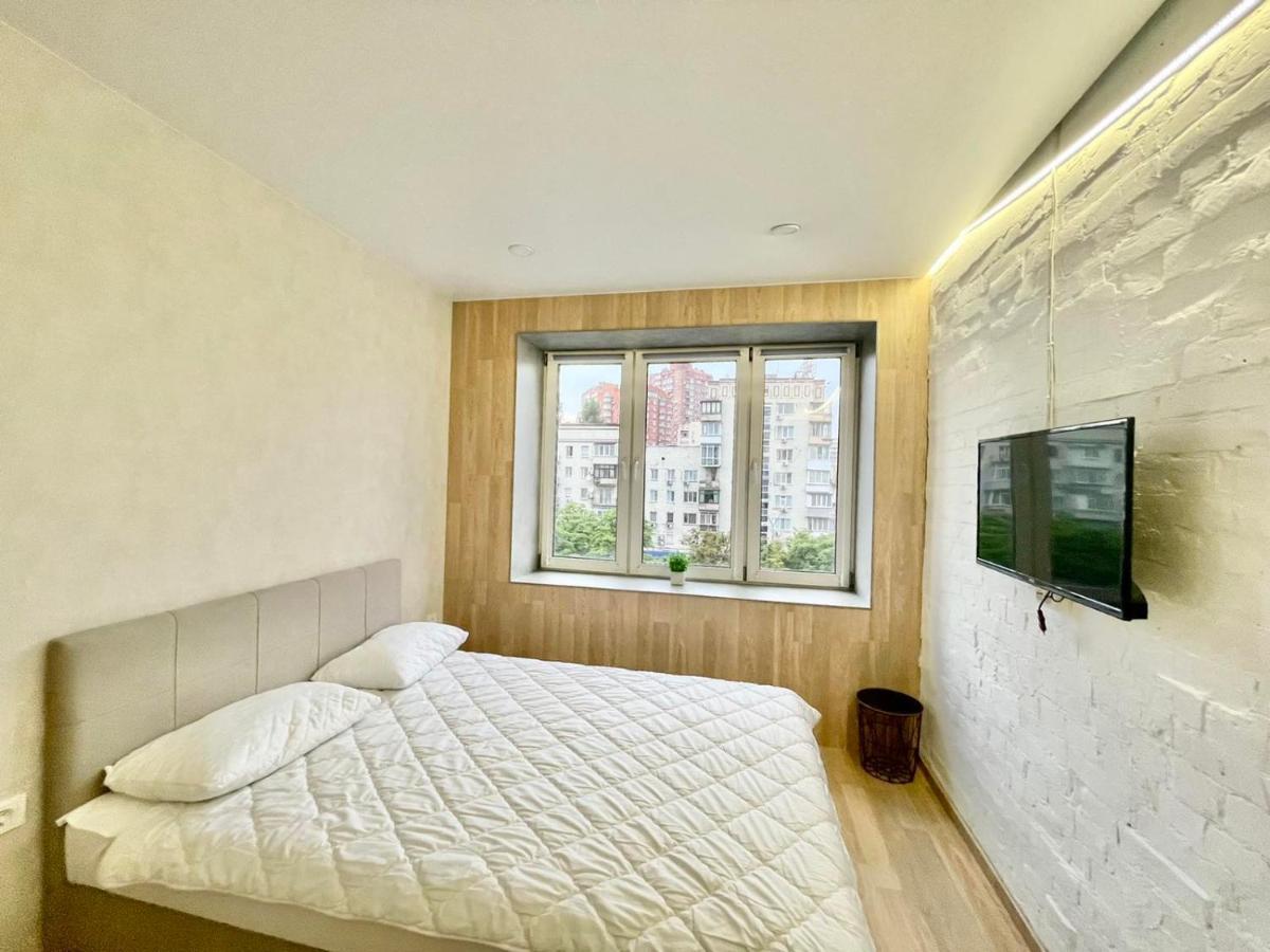 1 Room Apartment Near Peremohy Square Kiev Exterior foto