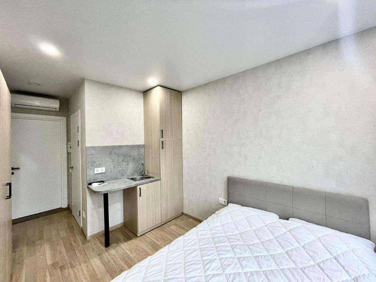 1 Room Apartment Near Peremohy Square Kiev Exterior foto