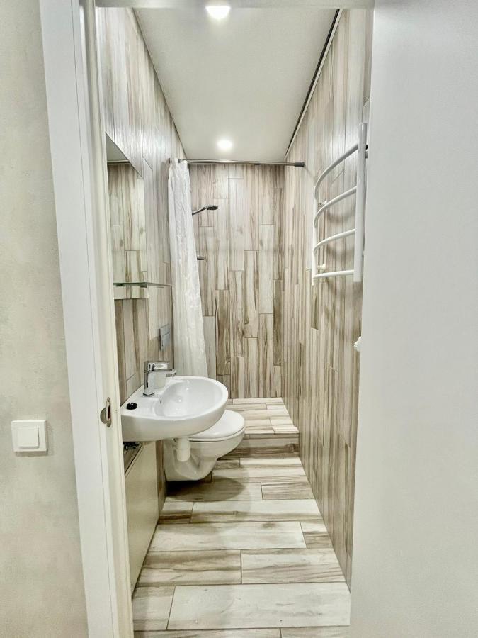 1 Room Apartment Near Peremohy Square Kiev Exterior foto